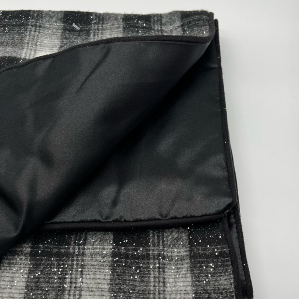 Table Runner 72” flannel with glitter